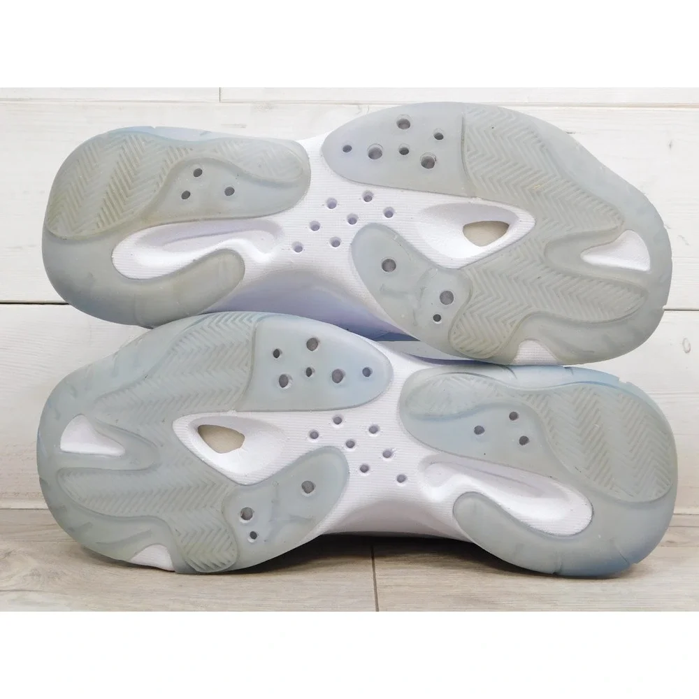 Nike Air Jordan 11 CMFT Low University Blue UNC Size 9 White DN4180-114 Men